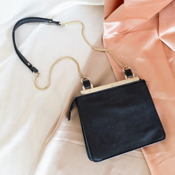 ZARA Faux Leather Gold Chain Black Shoulder Bag - Picture 3 of 4